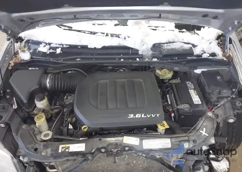 2013 Chrysler Town & Country Touring из США, поврежденный, VIN 2C4RC1BG0DR691055